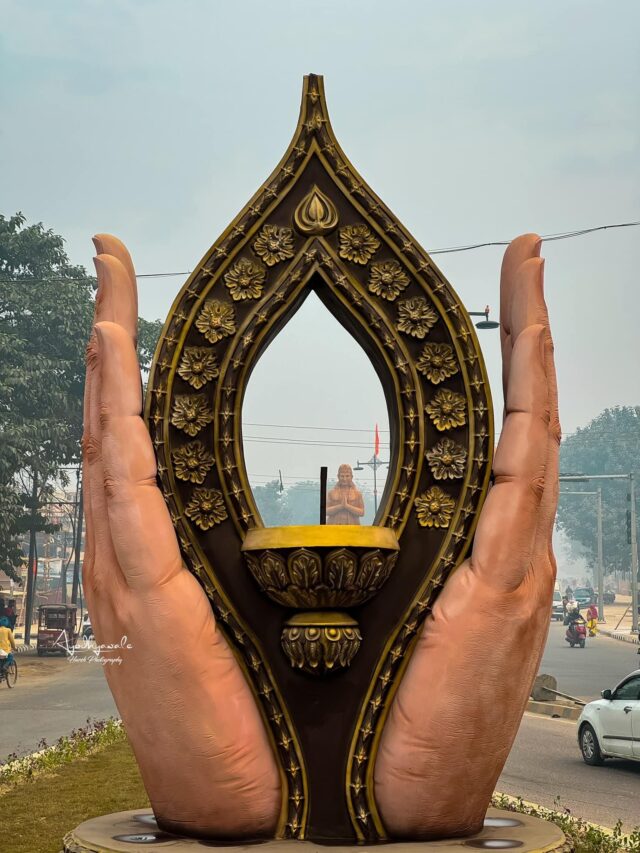 Ayodhya Ram Mandir Entry Gate Statues